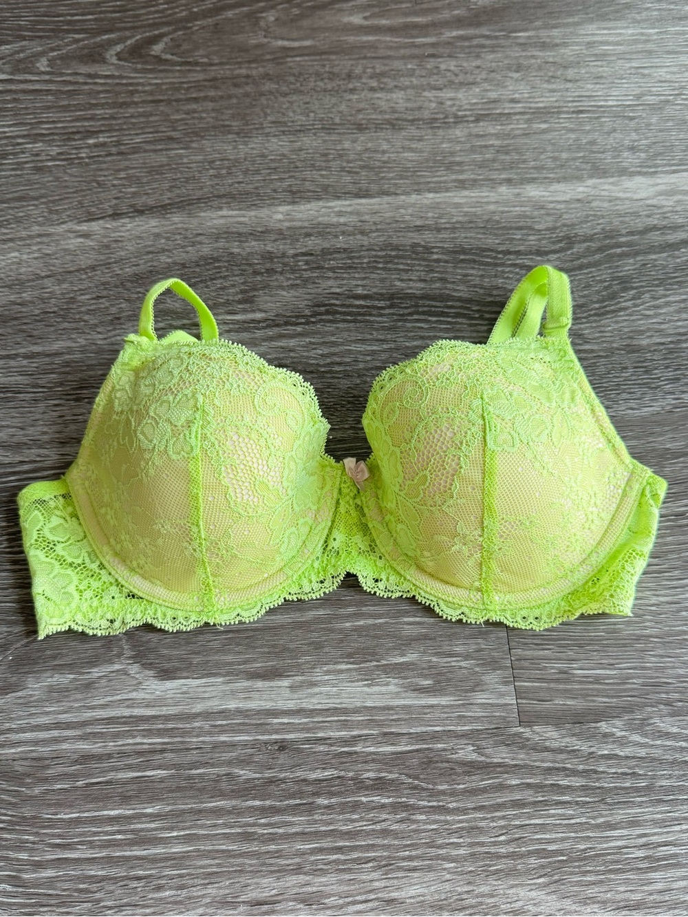 VS Dream Angels Lined Demi 34C in Lime Green